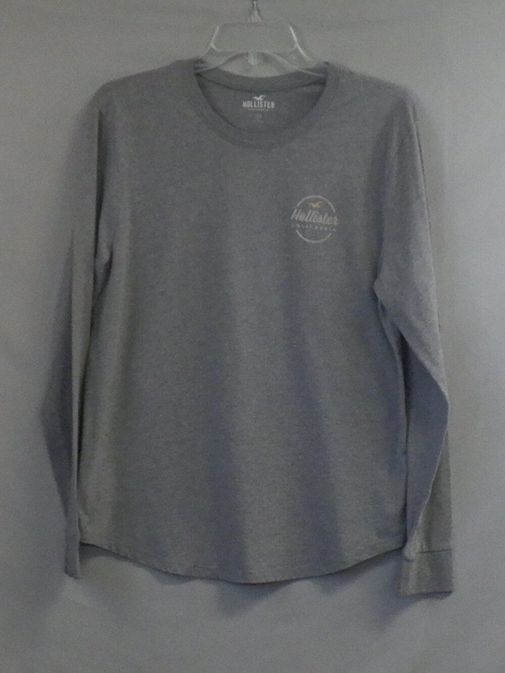 Hollister Heather Gray Long Sleeve Women's T-Shirt with Logo   A613